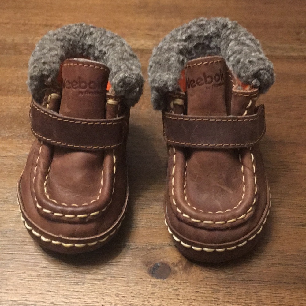 WEEBOK Leather Boots Shoes. Infant Size 2.